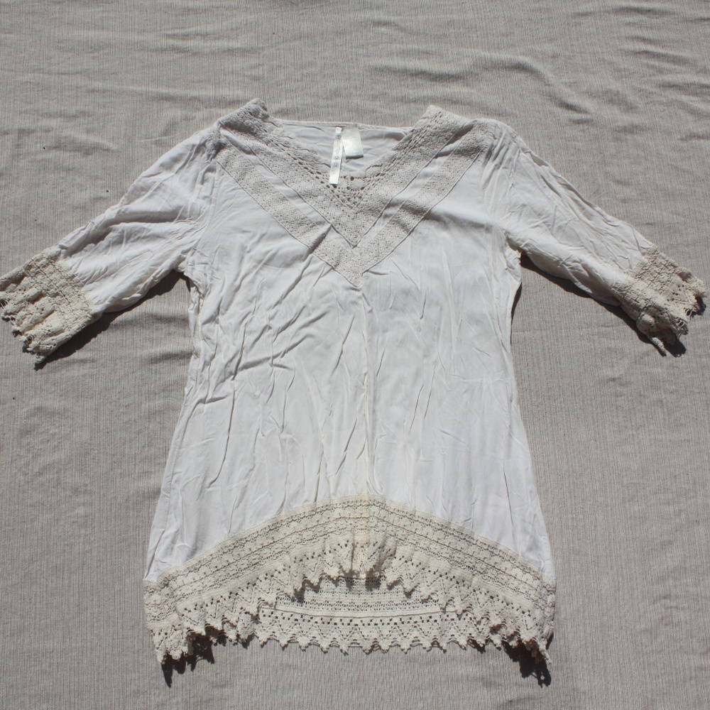 Forgotten Grace - White lace blouse